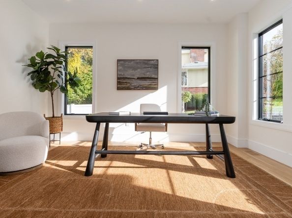 63 Drumlin Rd, Newton MA 02459