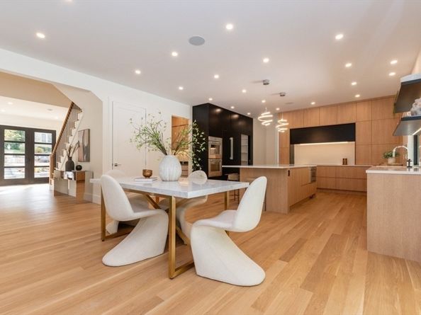 63 Drumlin Rd, Newton MA 02459