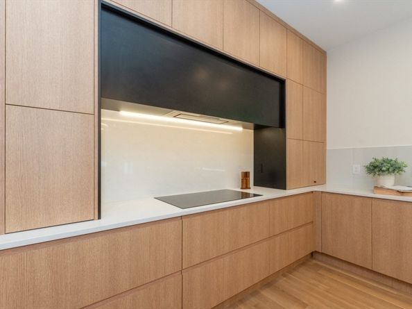 63 Drumlin Rd, Newton MA 02459