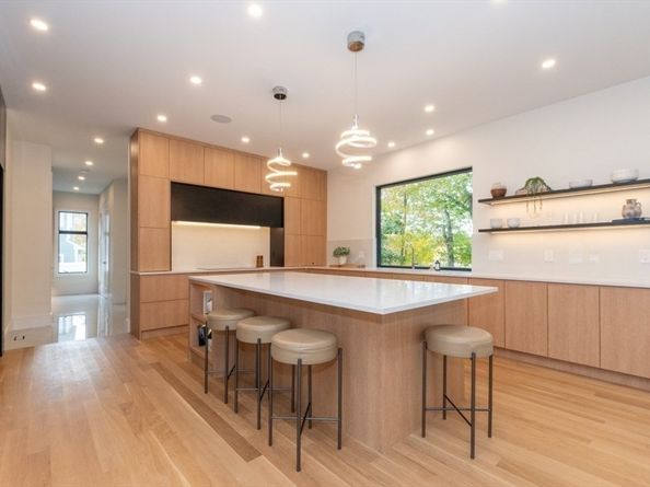 63 Drumlin Rd, Newton MA 02459