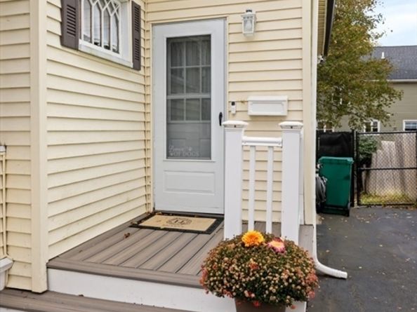 29 Fenton Ave, Lynn MA 01905