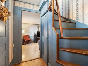 17 Maple St, Sterling MA 01564