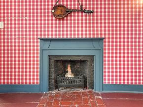 17 Maple St, Sterling MA 01564