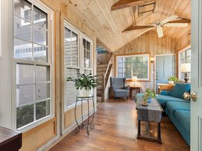 17 Maple St, Sterling MA 01564