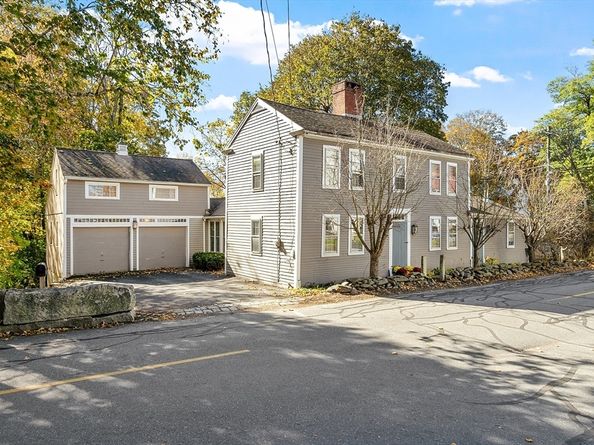 17 Maple St, Sterling MA 01564