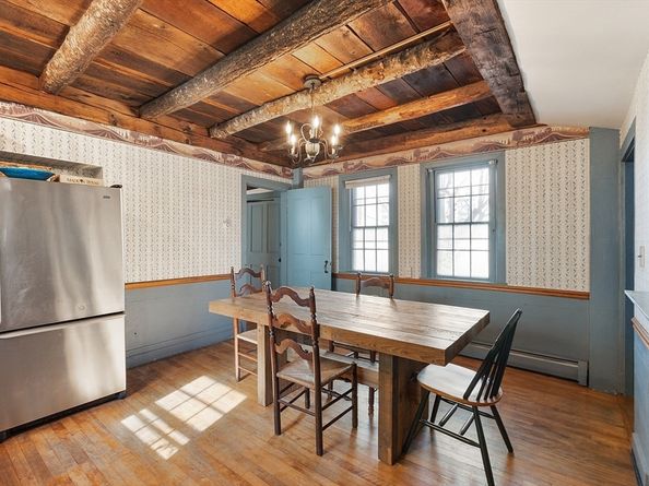 17 Maple St, Sterling MA 01564