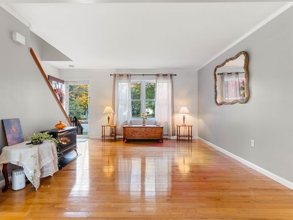 21 Hammond Street, Rowley MA 01969