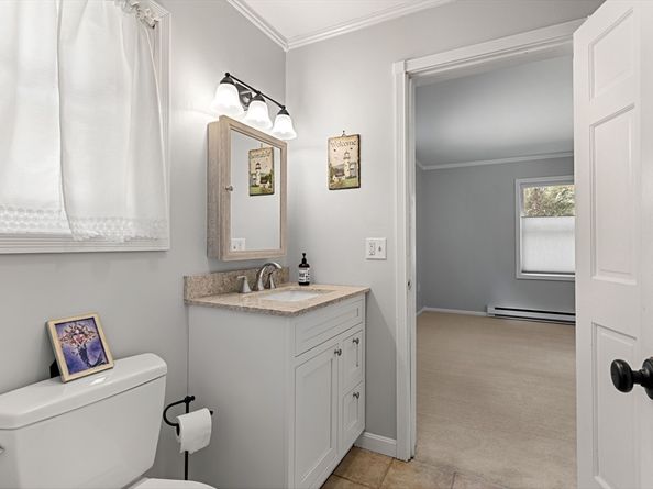 21 Hammond Street, Rowley MA 01969