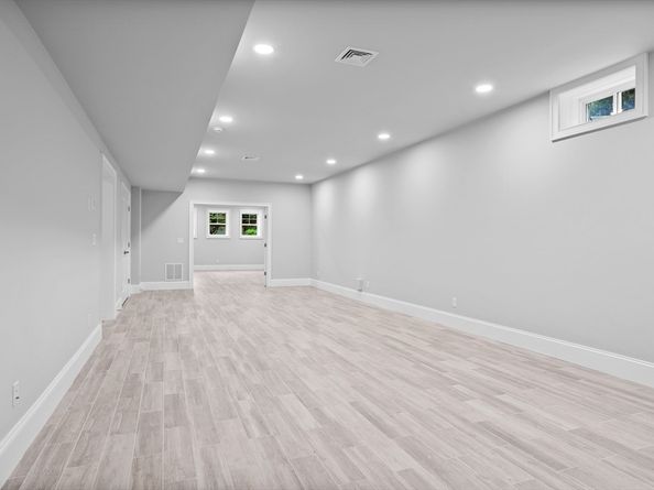 25 Flintlock Road, Lexington MA 02420