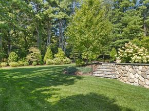 25 Flintlock Road, Lexington MA 02420