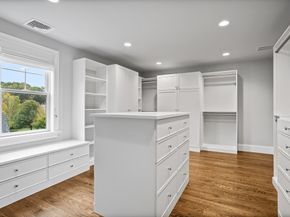 25 Flintlock Road, Lexington MA 02420