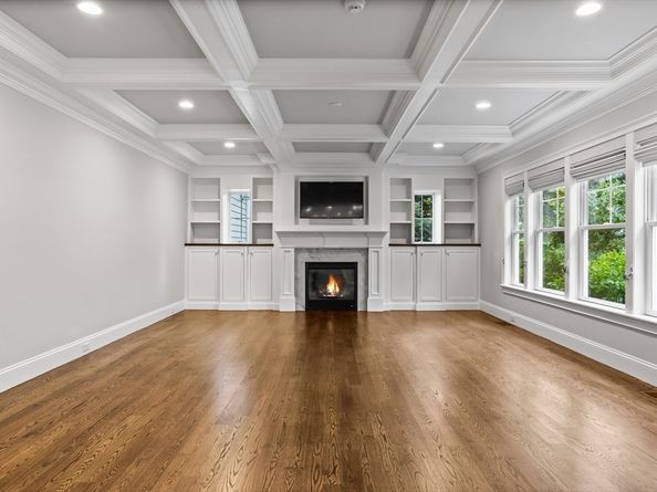 25 Flintlock Road, Lexington MA 02420
