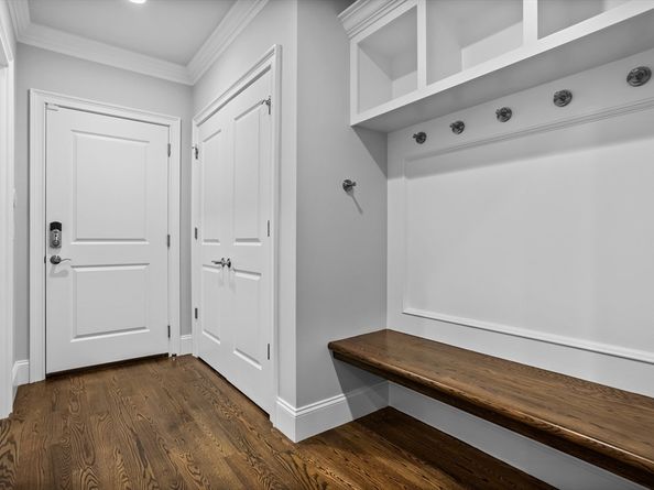 25 Flintlock Road, Lexington MA 02420