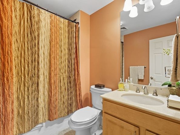 3 Warren Dr, Middleton MA 01949