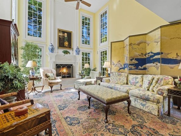 3 Warren Dr, Middleton MA 01949