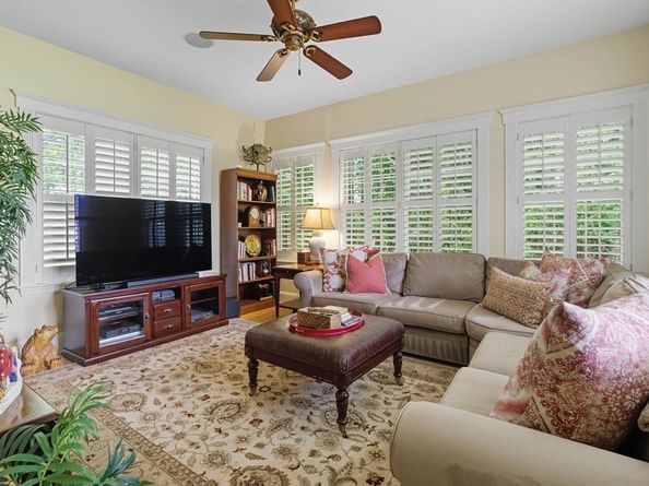 3 Warren Dr, Middleton MA 01949