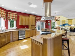 3 Warren Dr, Middleton MA 01949