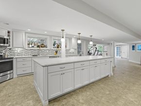 3 Warren Dr, Middleton MA 01949