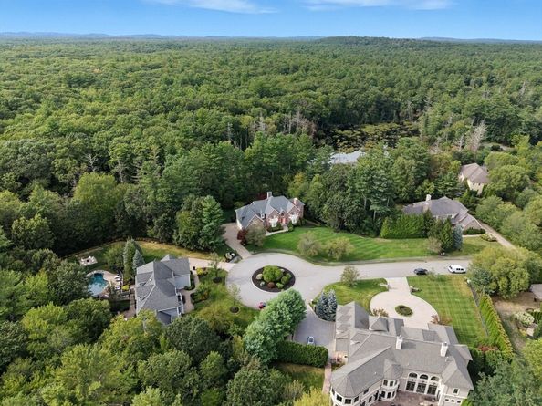 3 Warren Dr, Middleton MA 01949