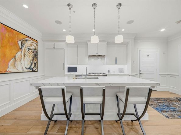 205 E St. 4N, Boston MA 02127