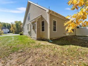26 Zain Cir 26, Milford MA 01757