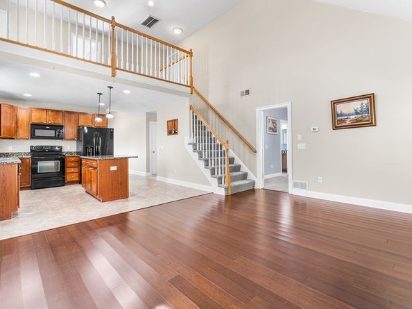 26 Zain Cir 26, Milford MA 01757