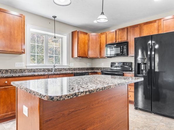 26 Zain Cir 26, Milford MA 01757