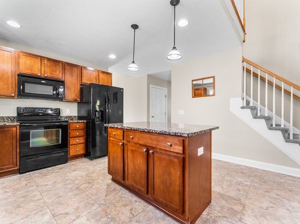 26 Zain Cir 26, Milford MA 01757