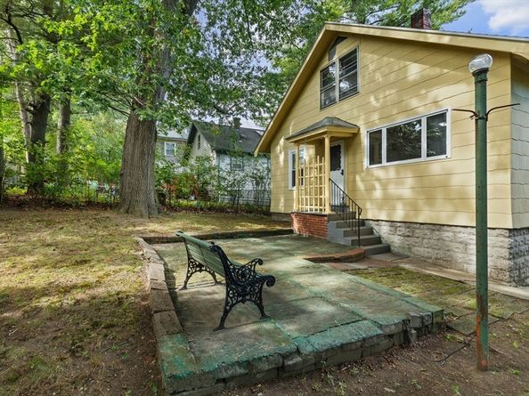 59 Riverview Rd, Boston MA 02135