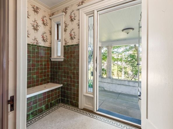 19 Kenilworth Road, Worcester MA 01602