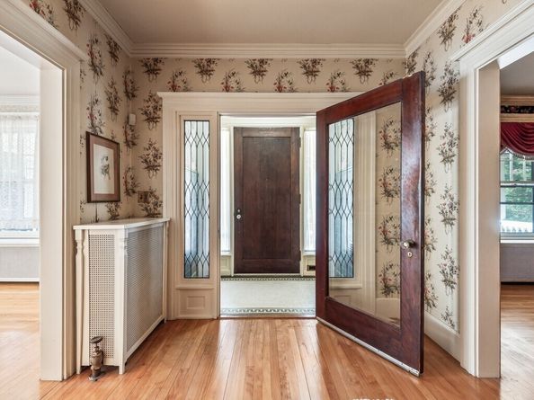 19 Kenilworth Road, Worcester MA 01602