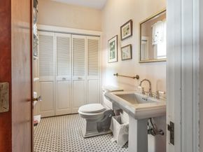 19 Kenilworth Road, Worcester MA 01602