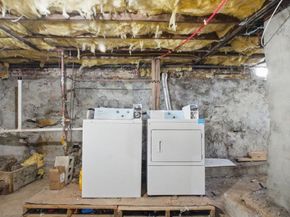 19 Myrtle Ave, Webster MA 01570