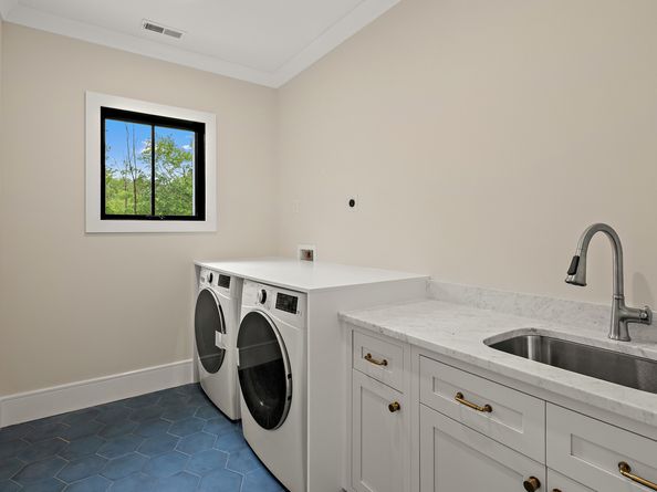 317 Park Street, New Canaan CT 06840