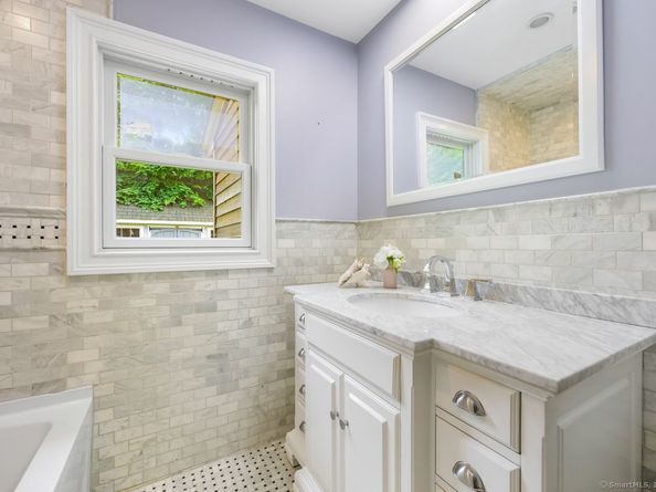 2851 Old Town Road, Bridgeport CT 06606