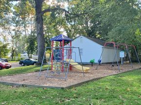 421 Sylvan Knoll Road, Stamford CT 06902