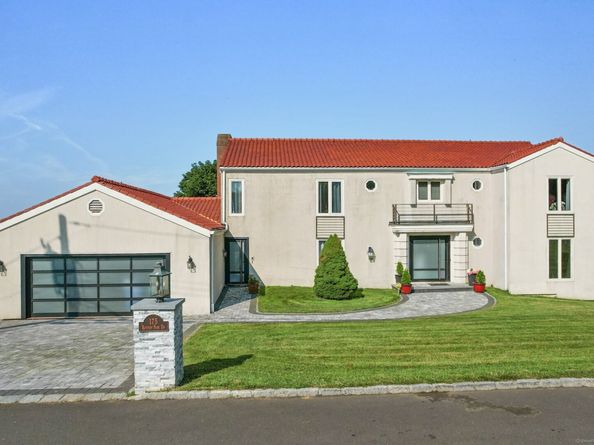 175 Battery Park Drive, Bridgeport CT 06605