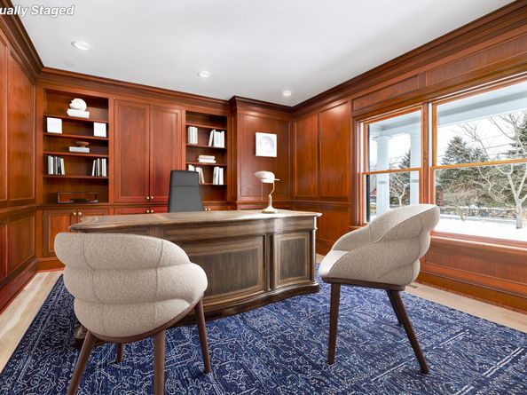 40 Hoyclo Road, Stamford CT 06903