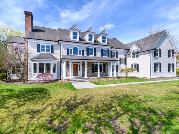 40 Hoyclo Road, Stamford CT 06903
