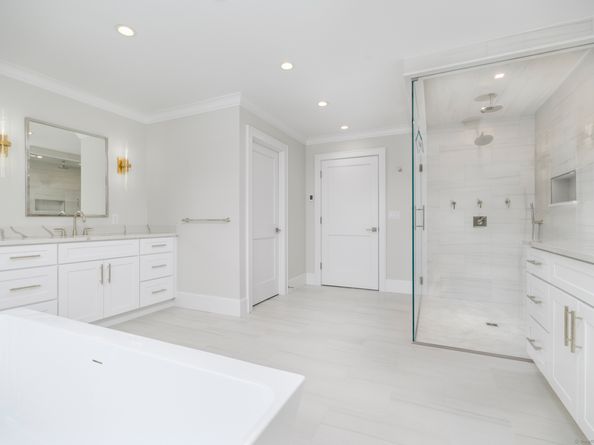 40 Hoyclo Road, Stamford CT 06903