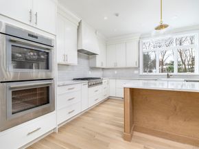40 Hoyclo Road, Stamford CT 06903