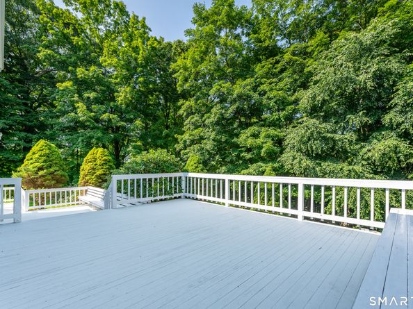 123 Cross Highway, Redding CT 06896