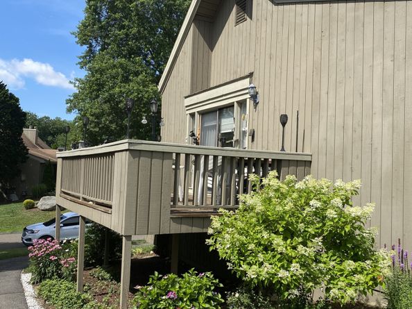 212 Agawam Drive B, Stratford CT 06614