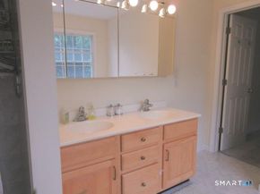 29 Tarrywile Lake Road, Danbury CT 06810