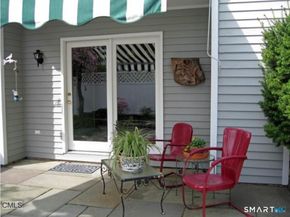 122 Summer Street 122, New Canaan CT 06840