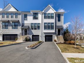 1 Brentwood Circle 1, Danbury CT 06810