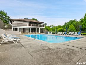 27 Crows Nest Lane 12I, Danbury CT 06810