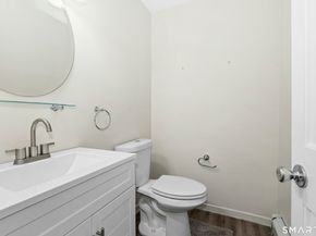 12 Heritage Drive, Danbury CT 06811