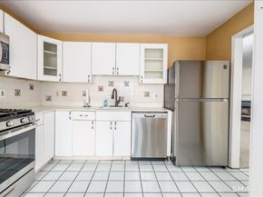124-130 Deer Hill Avenue A20, Danbury CT 06810