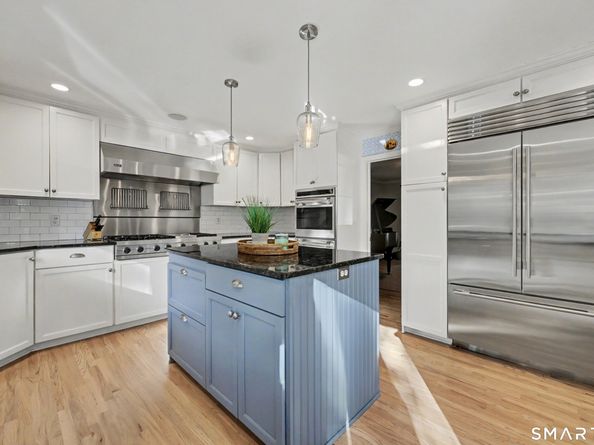35 S Benson Commons, Fairfield CT 06824
